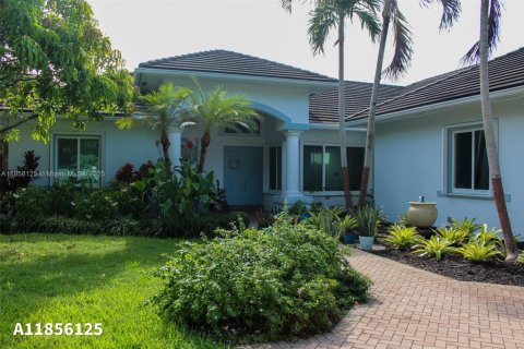 Casa en venta en Palmetto Bay, Florida, 4 dormitorios, 297.94 m2 № 1960227 - foto 6