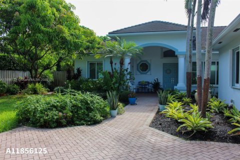 Casa en venta en Palmetto Bay, Florida, 4 dormitorios, 297.94 m2 № 1960227 - foto 5