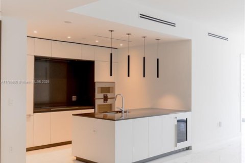 Condominio en venta en Miami, Florida, 2 dormitorios, 136.94 m2 № 1652602 - foto 2