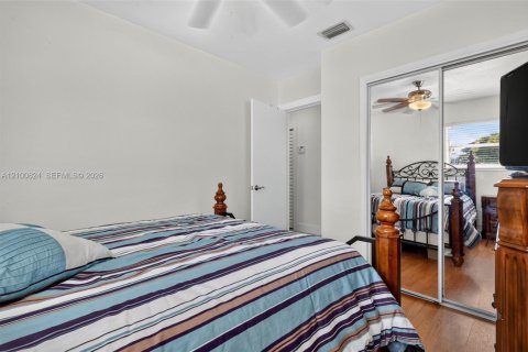 Villa ou maison à vendre à Hollywood, Floride: 3 chambres, 123.75 m2 № 2414618 - photo 28