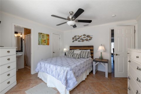 House in New Smyrna Beach, Florida 3 bedrooms, 144.74 sq.m. № 2214317 - photo 14
