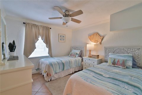 House in New Smyrna Beach, Florida 3 bedrooms, 144.74 sq.m. № 2214317 - photo 21