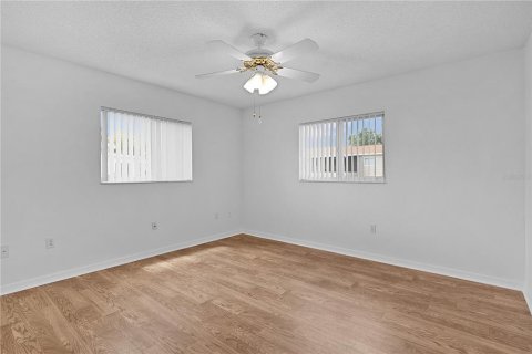 House in Summerfield, Florida 3 bedrooms, 155.8 sq.m. № 1665991 - photo 28
