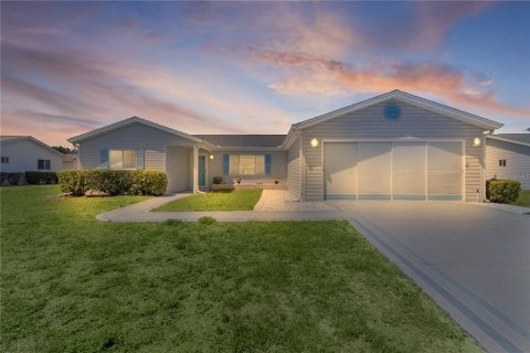House in Summerfield, Florida 3 bedrooms, 155.8 sq.m. № 1665991 - photo 1