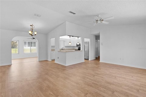House in Summerfield, Florida 3 bedrooms, 155.8 sq.m. № 1665991 - photo 9
