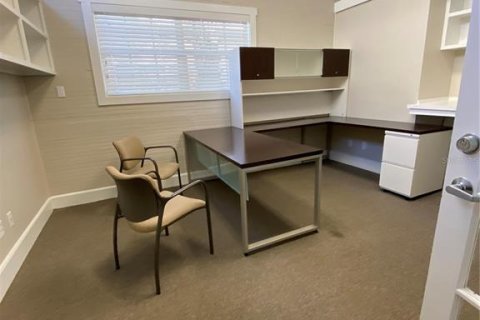 Propiedad comercial en alquiler en Sarasota, Florida, 141.68 m2 № 1552737 - foto 11