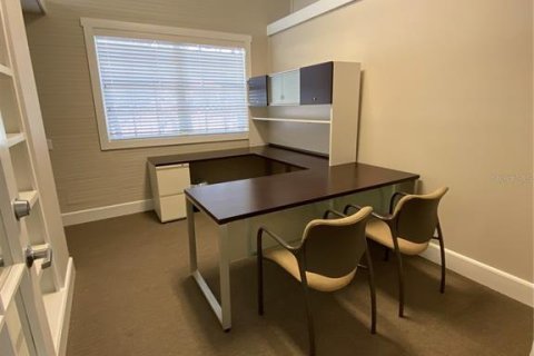 Propiedad comercial en alquiler en Sarasota, Florida, 141.68 m2 № 1552737 - foto 8