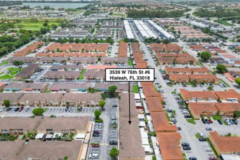 Condominio en venta en Hialeah, Florida, 3 dormitorios, 114.27 m2 № 2168075 - foto 25
