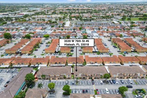 Condominio en venta en Hialeah, Florida, 3 dormitorios, 114.27 m2 № 2168075 - foto 22