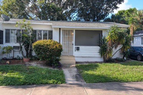 Touwnhouse à louer à West Palm Beach, Floride: 1 chambre, 43.48 m2 № 2415791 - photo 13