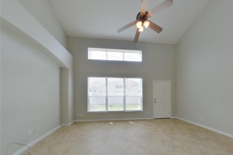 House in Winter Haven, Florida 4 bedrooms, 262.82 sq.m. № 1914554 - photo 2