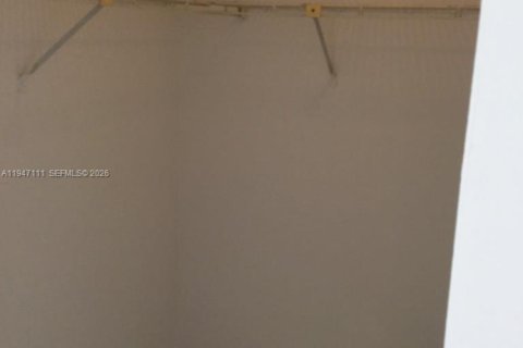 Townhouse in Miami, Florida 3 bedrooms, 100.61 sq.m. № 2003263 - photo 14