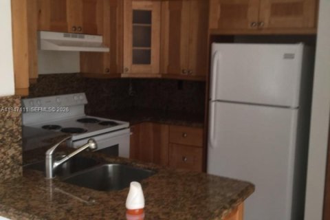 Townhouse in Miami, Florida 3 bedrooms, 100.61 sq.m. № 2003263