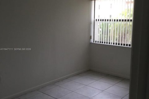 Townhouse in Miami, Florida 3 bedrooms, 100.61 sq.m. № 2003263 - photo 9