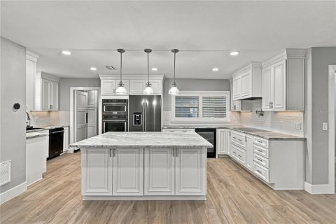 Casa en venta en Tampa, Florida, 3 dormitorios, 189.71 m2 № 2377603 - foto 15