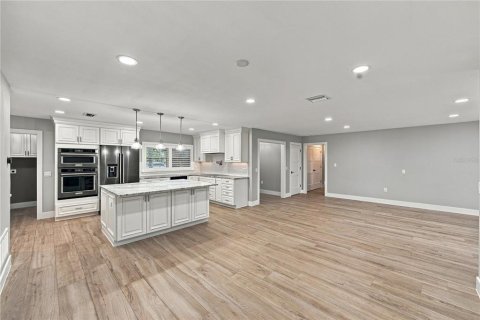 Casa en venta en Tampa, Florida, 3 dormitorios, 189.71 m2 № 2377603 - foto 13