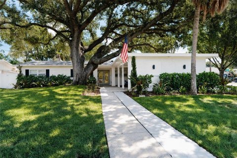 Casa en venta en Tampa, Florida, 3 dormitorios, 189.71 m2 № 2377603 - foto 2