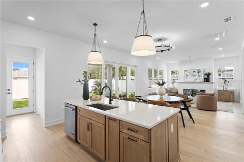 Villa ou maison à vendre à Tampa, Floride: 5 chambres, 303.33 m2 № 2412633 - photo 12