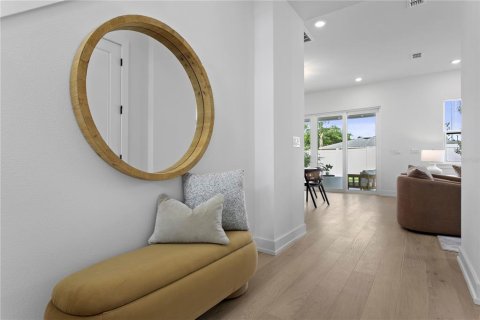 Villa ou maison à vendre à Tampa, Floride: 5 chambres, 303.33 m2 № 2412633 - photo 5