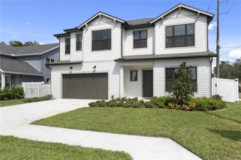 Villa ou maison à Tampa, Floride 5 chambres, 303.33 m2 № 2412633