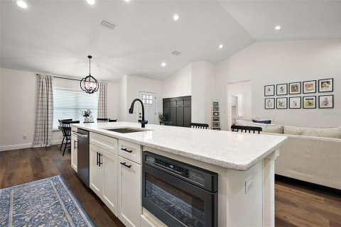 Casa en venta en Wildwood, Florida, 3 dormitorios, 173.26 m2 № 2305984 - foto 21