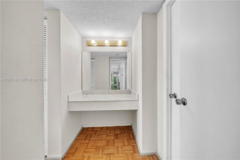 Copropriété à vendre à Hollywood, Floride: 1 chambre, 92.9 m2 № 1995012 - photo 20