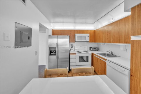 Copropriété à vendre à Hollywood, Floride: 1 chambre, 92.9 m2 № 1995012 - photo 11