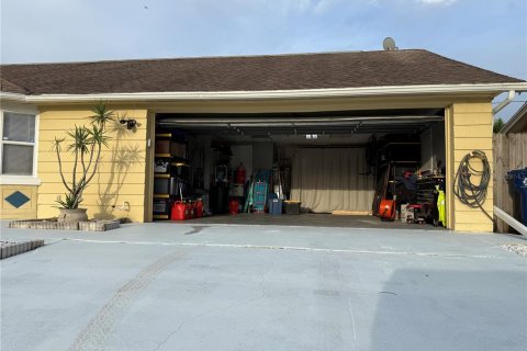 House in Holiday, Florida 3 bedrooms, 204.11 sq.m. № 2285404 - photo 30