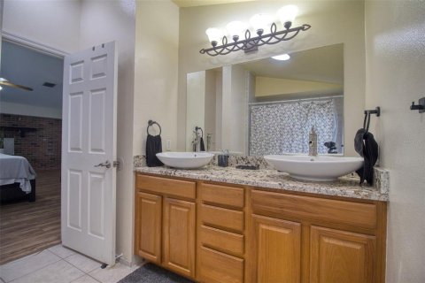 House in Holiday, Florida 3 bedrooms, 204.11 sq.m. № 2285404 - photo 15