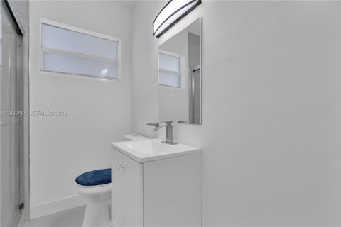 House in Hollywood, Florida 3 bedrooms, 79.06 sq.m. № 2087077 - photo 27