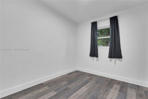 House in Hollywood, Florida 3 bedrooms, 79.06 sq.m. № 2087077 - photo 18