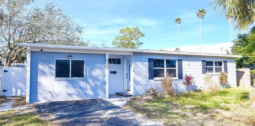 Casa en Saint Petersburg, Florida 3 dormitorios, 104.7 m2 № 1512112