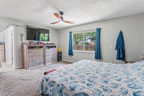 House in Lakeland, Florida 4 bedrooms, 288.28 sq.m. № 2231930 - photo 14