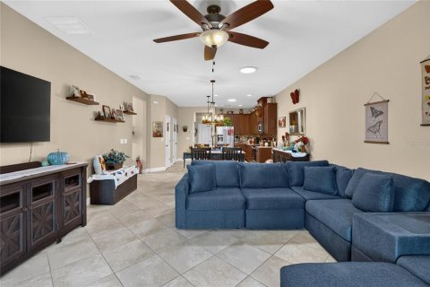 Villa ou maison à vendre à Land O' Lakes, Floride: 3 chambres, 142.33 m2 № 2403107 - photo 5