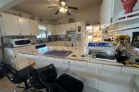 Villa ou maison à louer à Kissimmee, Floride: 4 chambres, 159.7 m2 № 2099290 - photo 16