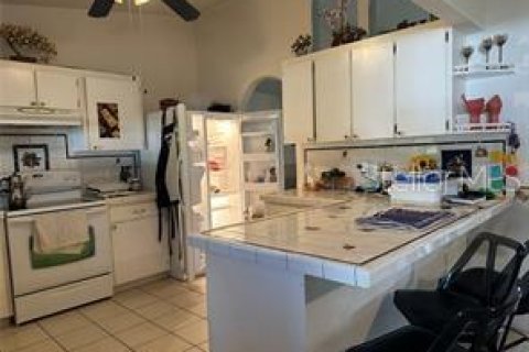 Villa ou maison à louer à Kissimmee, Floride: 4 chambres, 159.7 m2 № 2099290 - photo 19