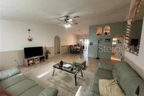 Villa ou maison à louer à Kissimmee, Floride: 4 chambres, 159.7 m2 № 2099290 - photo 10