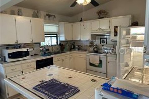 Villa ou maison à louer à Kissimmee, Floride: 4 chambres, 159.7 m2 № 2099290 - photo 15