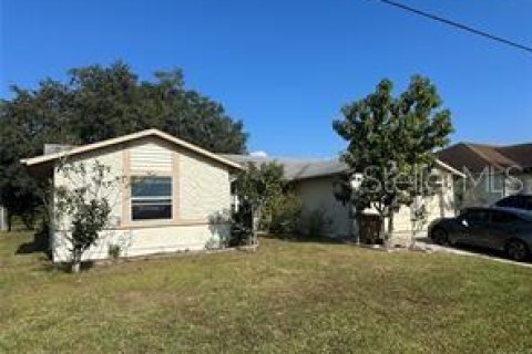 Villa ou maison à Kissimmee, Floride 4 chambres, 159.7 m2 № 2099290