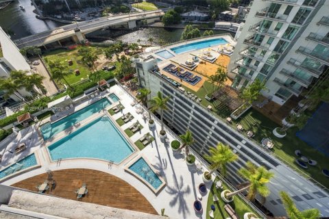 Copropriété à vendre à Miami, Floride: 1 chambre, 78.6 m2 № 2411233 - photo 26