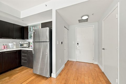 Copropriété à vendre à Miami, Floride: 1 chambre, 78.6 m2 № 2411233 - photo 3