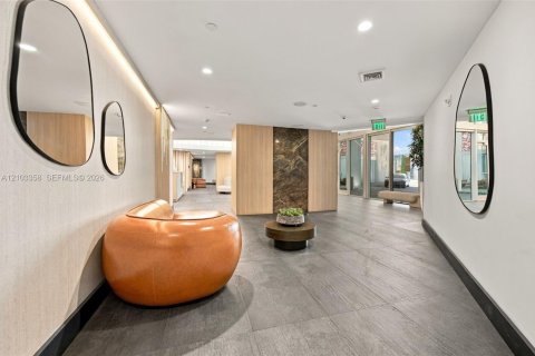 Copropriété à vendre à Miami, Floride: 1 chambre, 78.6 m2 № 2411233 - photo 21