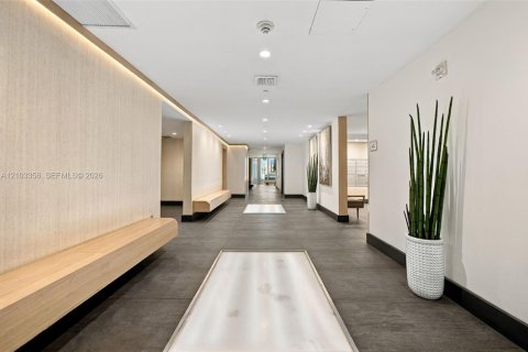 Copropriété à vendre à Miami, Floride: 1 chambre, 78.6 m2 № 2411233 - photo 20