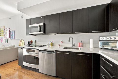 Copropriété à vendre à Miami, Floride: 1 chambre, 78.6 m2 № 2411233 - photo 11