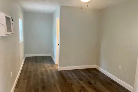 Commercial property in Saint Petersburg, Florida 3 bedrooms, 141.68 sq.m. № 1829295 - photo 30