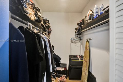 Townhouse in Miramar, Florida 2 bedrooms, 95.69 sq.m. № 1998543 - photo 20