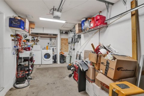 Townhouse in Miramar, Florida 2 bedrooms, 95.69 sq.m. № 1998543 - photo 21