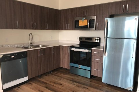 Casa en alquiler en Miami, Florida, 1 dormitorio, 65.5 m2 № 2055114 - foto 8