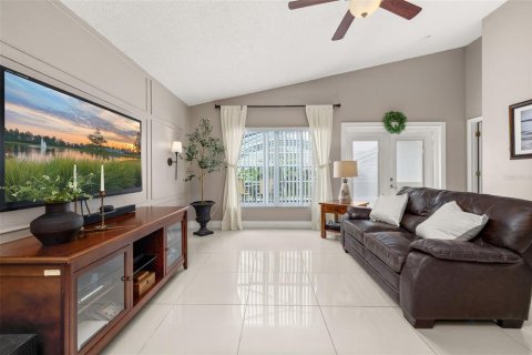 House in Davenport, Florida 4 bedrooms, 177.26 sq.m. № 1914318 - photo 19