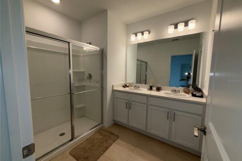 Casa en alquiler en Kissimmee, Florida, 4 dormitorios, 194.26 m2 № 1827803 - foto 16